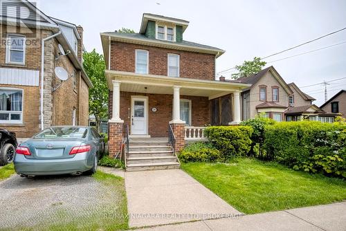 208 Hellems Avenue, Welland (Welland Downtown), ON - Outdoor With Facade