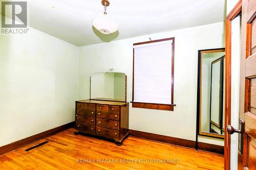 208 Hellems Avenue, Welland (Welland Downtown), ON - Indoor Photo Showing Other Room