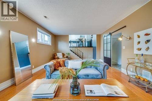 145 Centennial Drive, Tecumseh, ON - Indoor Photo Showing Living Room