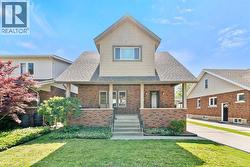 2347 Windermere ROAD Windsor, ON N8W 2T1