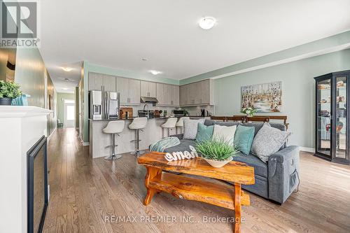 Main - 55 Singhampton Road, Vaughan, ON - Indoor Photo Showing Living Room