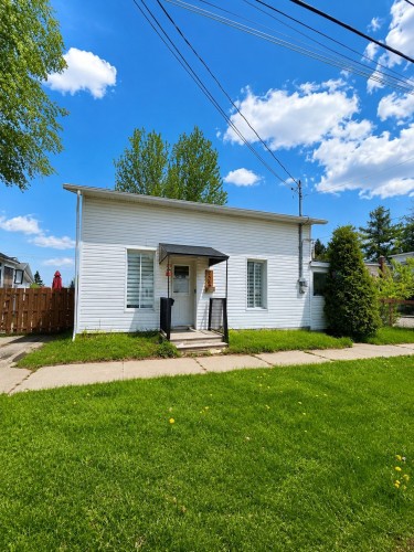 Front of Structure - 700 11E Avenue, Shawinigan, QC - Outdoor