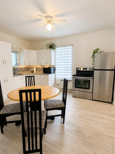 Kitchen - 700 11E Avenue, Shawinigan, QC - Indoor Photo Showing Dining Room