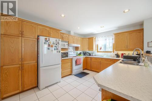 11 Chatfield Dr, Sault Ste Marie, ON - Indoor Photo Showing Kitchen With Double Sink