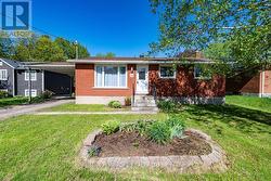 36 SELKIRK STREET Petawawa, ON K8H 1P2