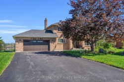 11 Golfview Boulevard Bradford West Gwillimbury, ON L3Z 3Z1