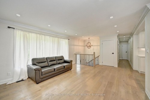 240 Stonybrook Drive, Kitchener, ON - Indoor