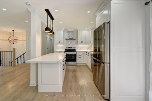 240 Stonybrook Drive, Kitchener, ON - Indoor Photo Showing Kitchen With Upgraded Kitchen