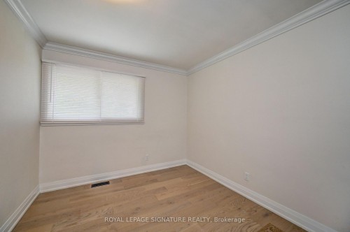240 Stonybrook Drive, Kitchener, ON - Indoor Photo Showing Other Room