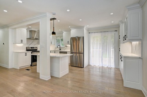 240 Stonybrook Drive, Kitchener, ON - Indoor Photo Showing Kitchen With Upgraded Kitchen