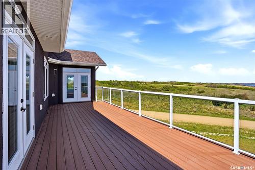 701 Saskatoon Drive, Katepwa Beach, SK - Outdoor With Exterior