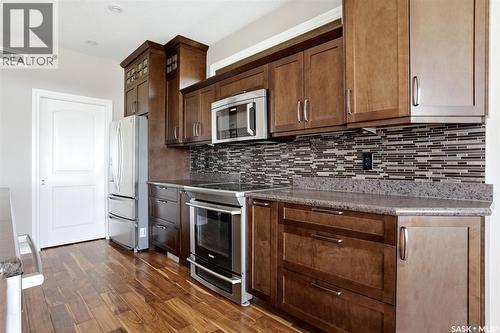 701 Saskatoon Drive, Katepwa Beach, SK - Indoor Photo Showing Kitchen With Upgraded Kitchen