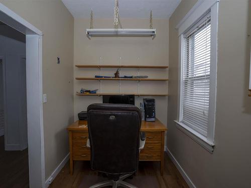 9 Ruttan, Thunder Bay, ON - Indoor Photo Showing Office