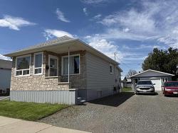 1407 Gore Street W Thunder Bay, ON P7E 3V1