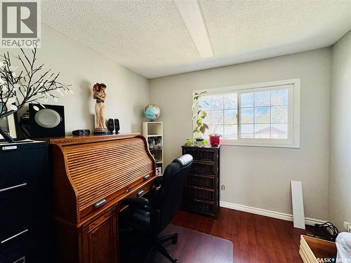 1230 Chaplin Street E, Swift Current, SK - Indoor Photo Showing Office