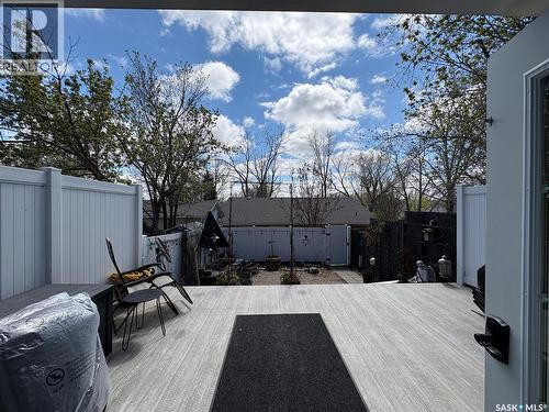 1230 Chaplin Street E, Swift Current, SK - Outdoor
