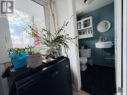 1230 Chaplin Street E, Swift Current, SK - Indoor Photo Showing Bathroom