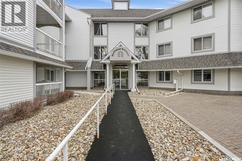 134 960 Assiniboine Avenue E, Regina, SK - Outdoor