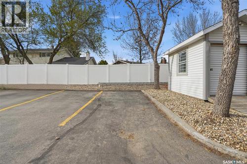 134 960 Assiniboine Avenue E, Regina, SK - Outdoor