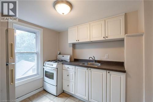 89 Carrick Avenue Unit# 3, Hamilton, ON - Indoor Photo Showing Kitchen