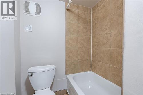 89 Carrick Avenue Unit# 3, Hamilton, ON - Indoor Photo Showing Bathroom