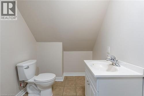 89 Carrick Avenue Unit# 3, Hamilton, ON - Indoor Photo Showing Bathroom