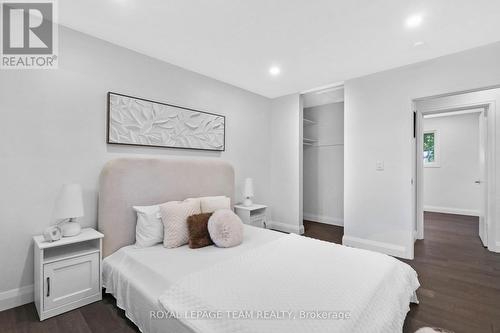 2317 Elmira Drive, Ottawa, ON - Indoor Photo Showing Bedroom
