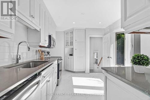 2317 Elmira Drive, Ottawa, ON - Indoor Photo Showing Kitchen With Upgraded Kitchen