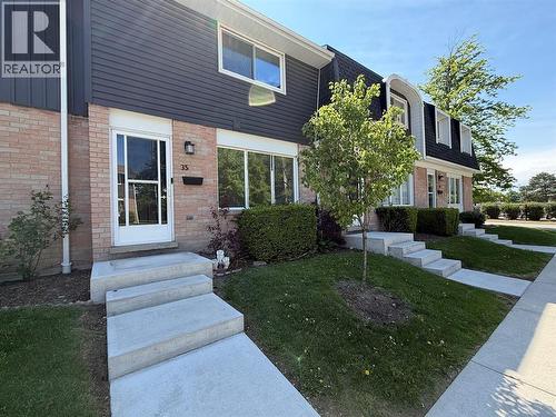 82 FINCH DRIVE Unit# 35  Sarnia, ON N7S 4T8