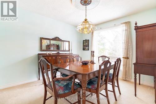 21 Pooles Road, Springwater, ON - Indoor Photo Showing Dining Room