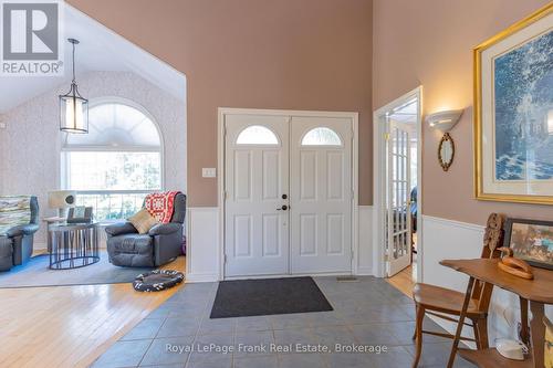 609 Brick Road, Selwyn, ON - Indoor Photo Showing Other Room