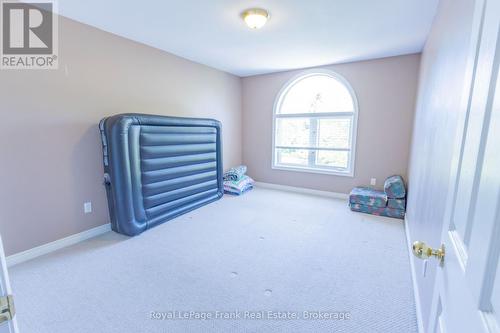 609 Brick Road, Selwyn, ON - Indoor Photo Showing Bedroom