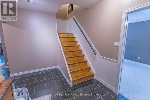 609 Brick Road, Selwyn, ON - Indoor Photo Showing Other Room