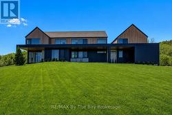 18 RAINTREE COURT Clearview, ON L9Y 0K2
