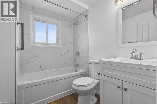 2700 Barton Street E Unit# 31, Hamilton, ON - Indoor Photo Showing Bathroom