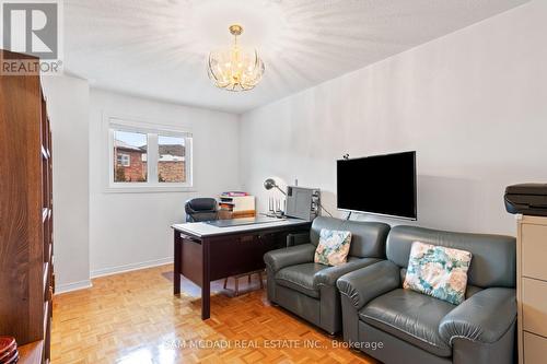 4461 Gladebrook Crescent, Mississauga, ON - Indoor