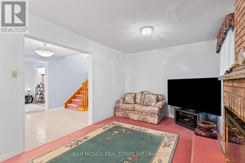 4461 Gladebrook Crescent, Mississauga, ON - Indoor Photo Showing Other Room
