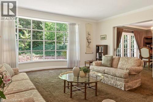 399 Hess Street S, Hamilton, ON - Indoor Photo Showing Living Room