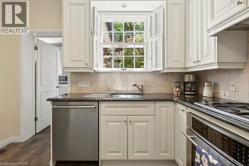 399 Hess Street S, Hamilton, ON - Indoor Photo Showing Kitchen