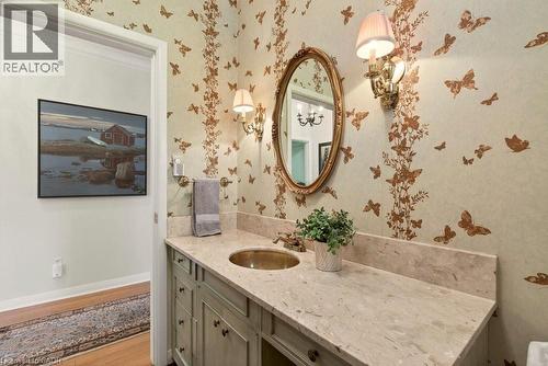 399 Hess Street S, Hamilton, ON - Indoor Photo Showing Bathroom