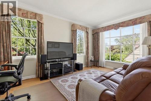 399 Hess Street S, Hamilton, ON - Indoor