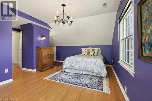 399 Hess Street S, Hamilton, ON - Indoor Photo Showing Bedroom