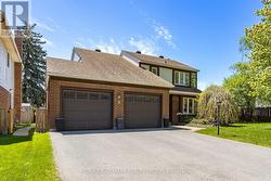 8 TROTTING WAY  Ottawa, ON K2M 1B2