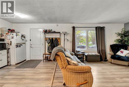1260 Oak, Windsor, ON - Indoor