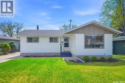 12 Murphy CRESCENT  Saskatoon, SK S7J 2T4