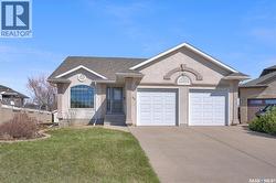35 Marigold CRESCENT Moose Jaw, SK S6J 1L2