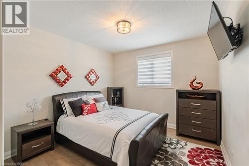 5 Moore Boulevard, Brantford, ON - Indoor Photo Showing Bedroom