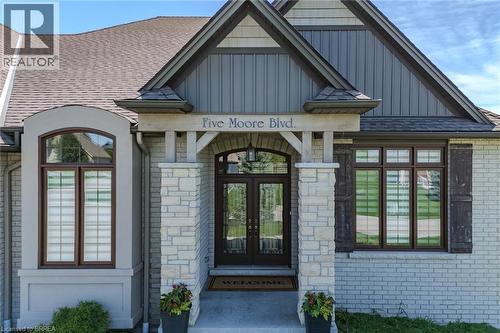 5 Moore Boulevard, Brantford, ON - Outdoor