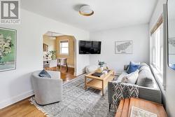 35 BLAKLEY AVENUE Toronto, ON M6N 3Y4