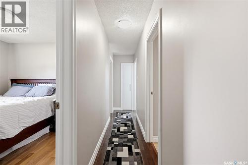 901 R Avenue N, Saskatoon, SK - Indoor Photo Showing Bedroom